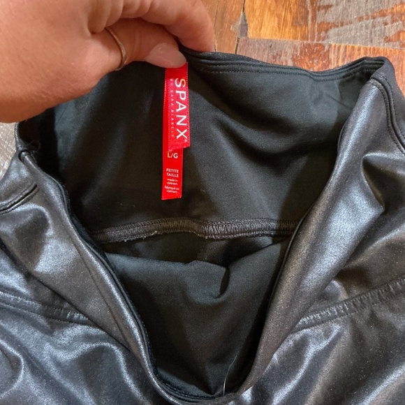 Spanx Faux Leather Leggings Black High Rise Shaping Pants Size Large - Picture 4 of 9